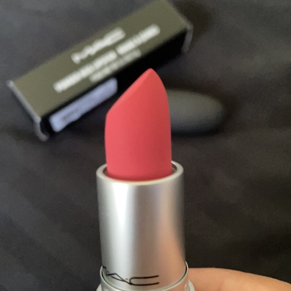 MAC Powder kiss lipstick - a little tamed - Picture 2 of 6